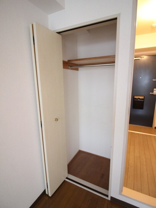 物件内観写真12　(収納)