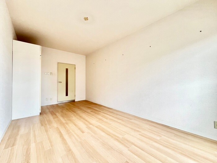 物件内観写真6　(居室)