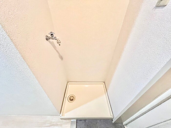 物件内観写真13　(洗濯機置場)