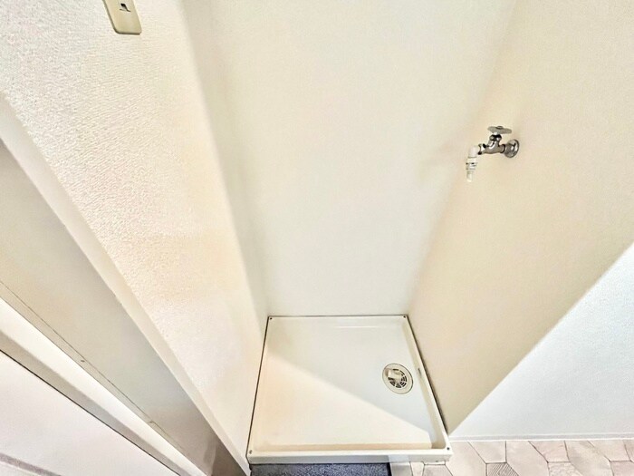 物件内観写真13　(洗濯機置場)