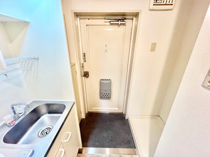 物件内観写真14　(玄関)