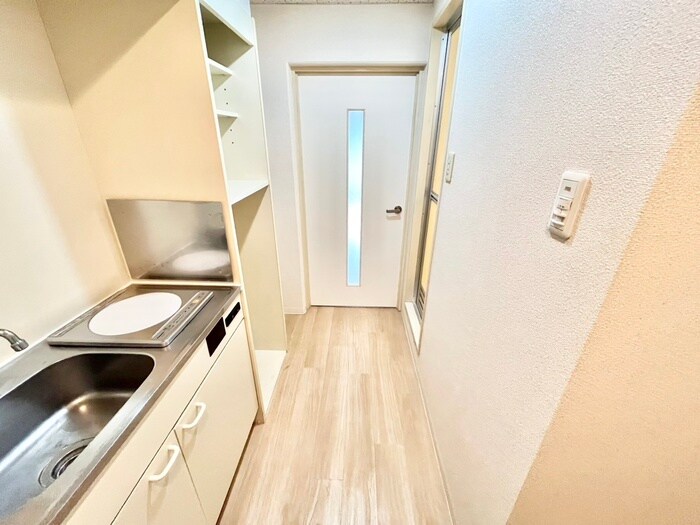 物件内観写真16　(廊下)