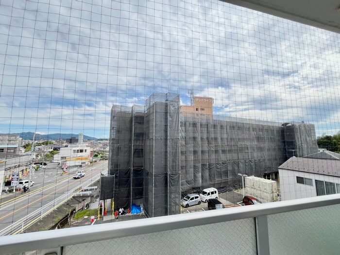 物件内観写真18　(室内からの展望)