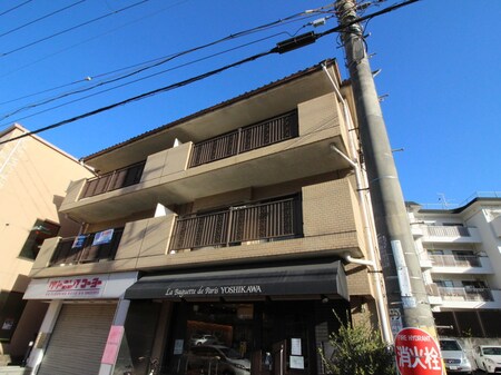 秀晃マンション外観写真
