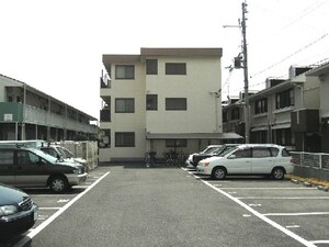 アンフィニィ芝生外観写真