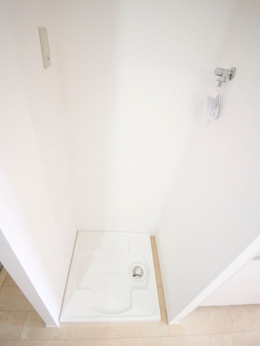 物件内観写真13　(洗濯機置場)