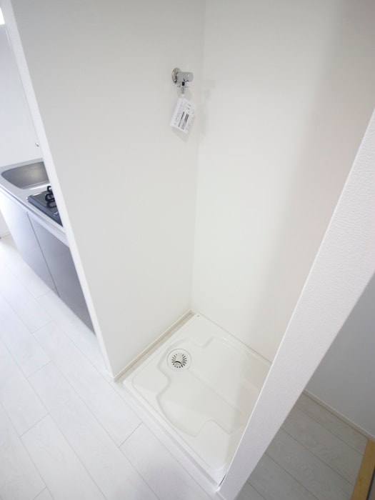 物件内観写真13　(洗濯機置場)