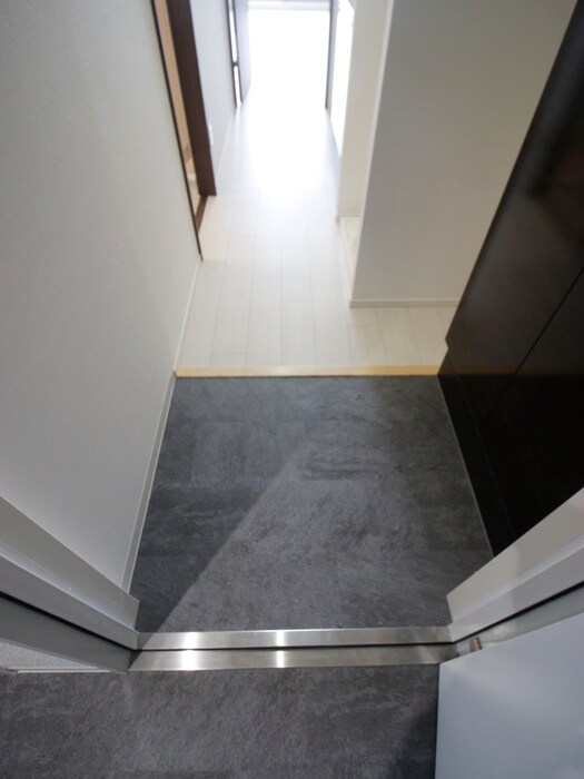 物件内観写真17　(玄関)