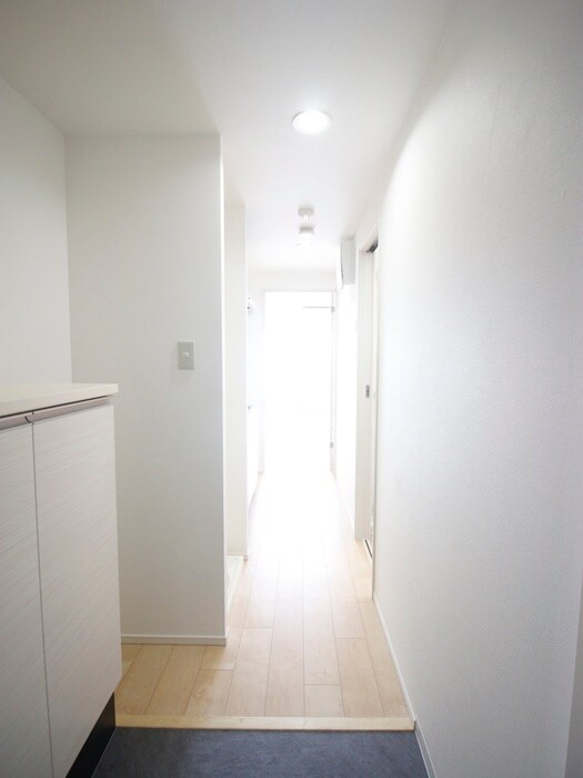 物件内観写真18　(廊下)
