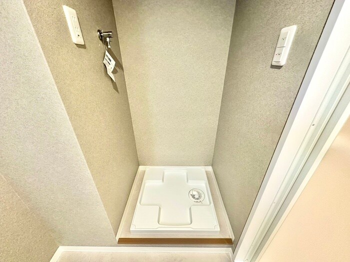 物件内観写真16　(洗濯機置場)