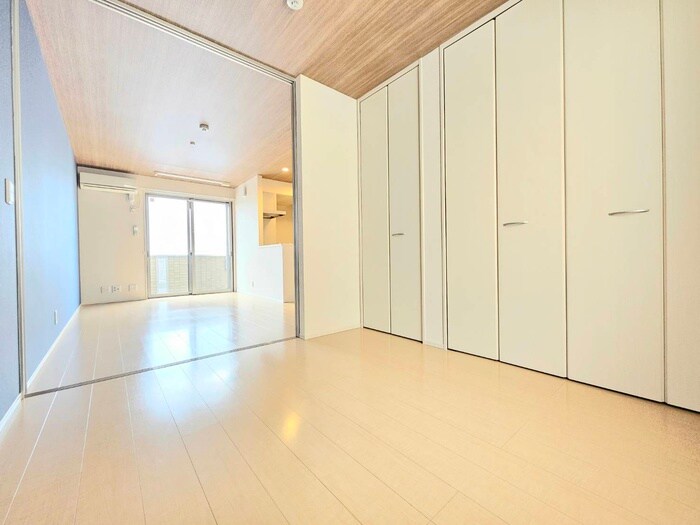 物件内観写真10　(居室)