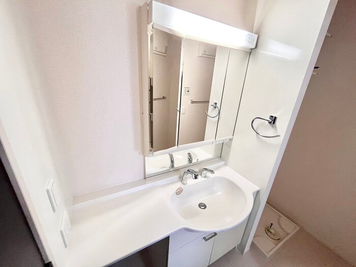 物件内観写真14　(洗面)