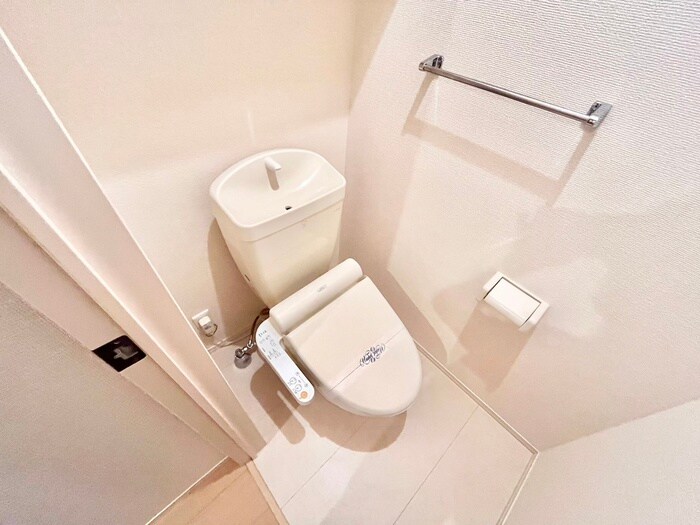 物件内観写真16　(トイレ)