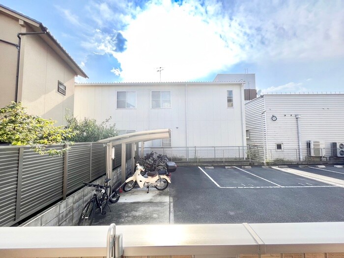 物件内観写真22　(室内からの展望)