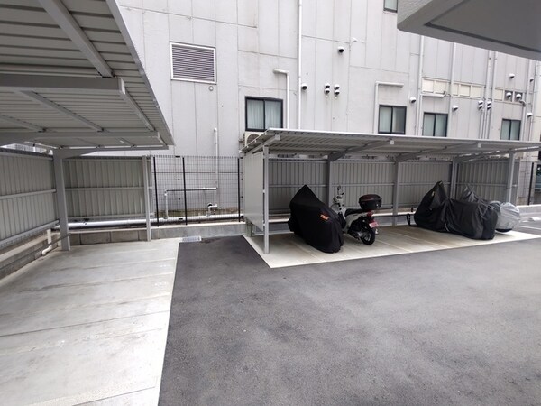 バイク置き場