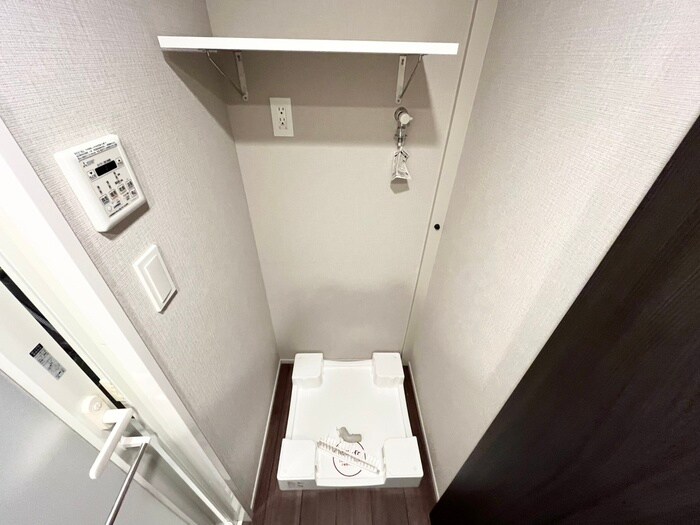 物件内観写真10　(洗濯機置場)