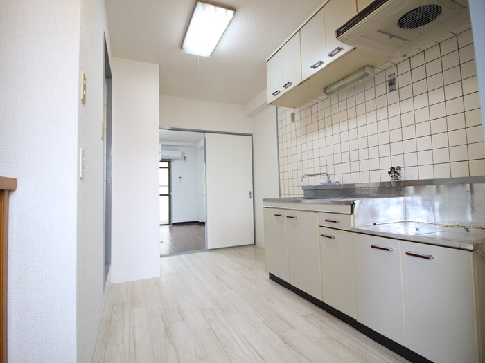 物件内観写真9　(居室)