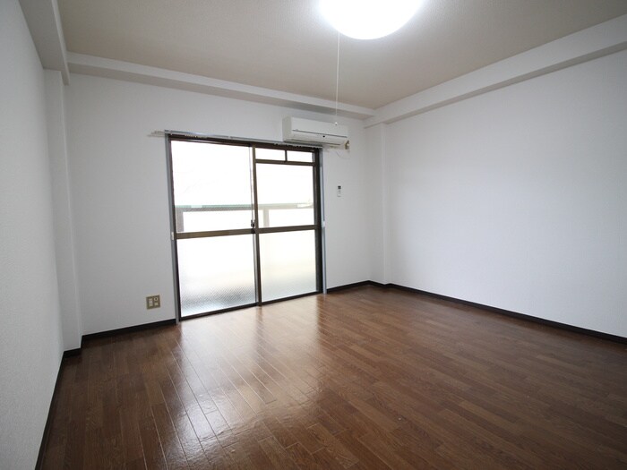 物件内観写真13　(居室)