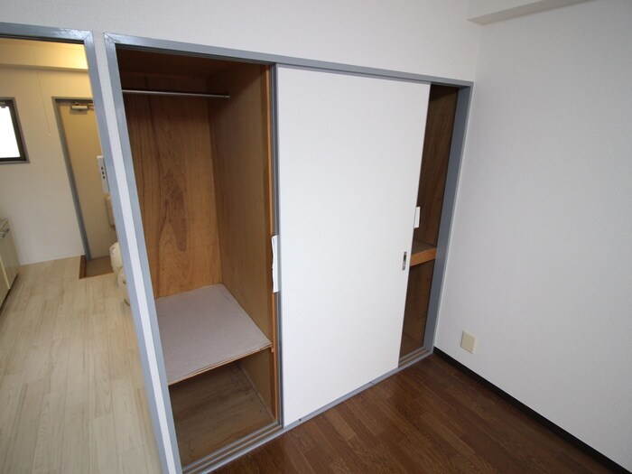 物件内観写真16　(収納)