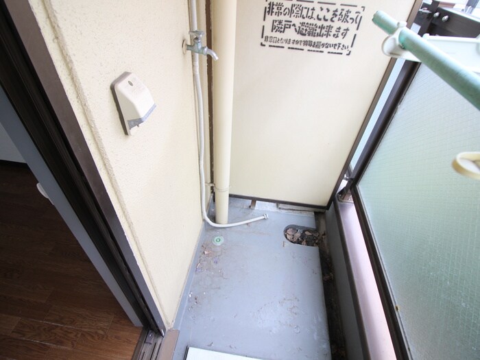物件内観写真17　(洗濯機置場)