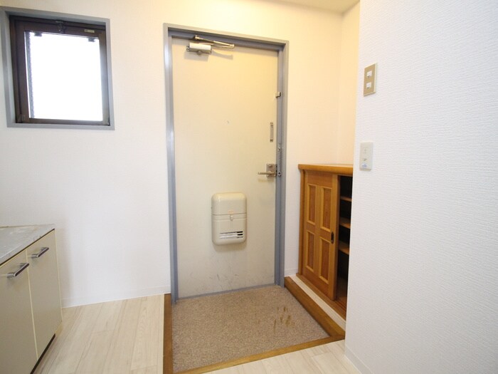 物件内観写真20　(玄関)