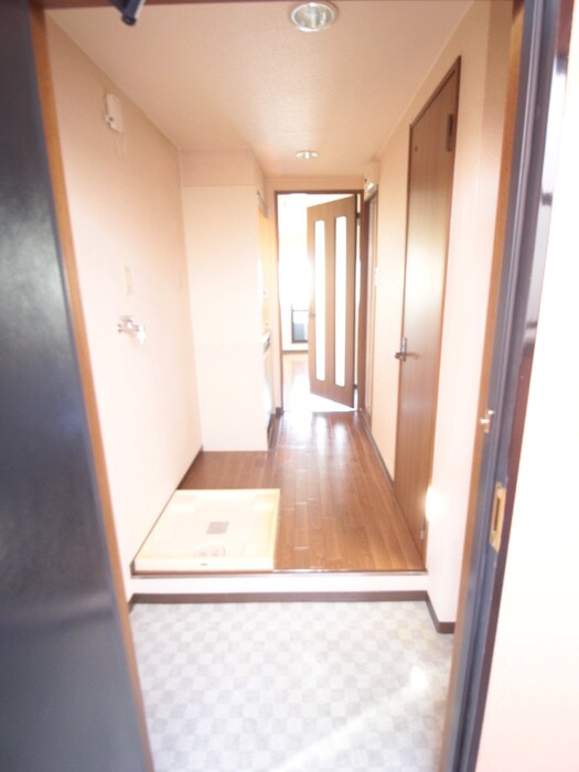 物件内観写真7　(玄関)