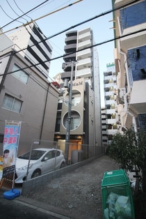 YOU´S八番館の外観写真