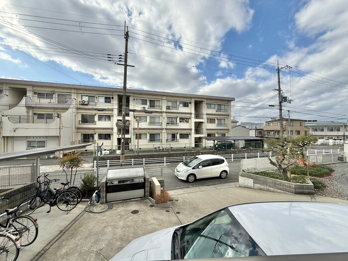 物件内観写真22　(室内からの展望)