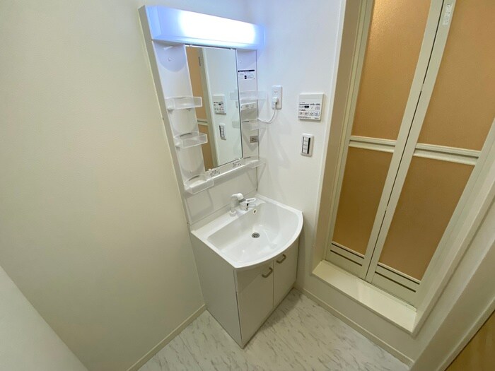 物件内観写真10　(洗面)