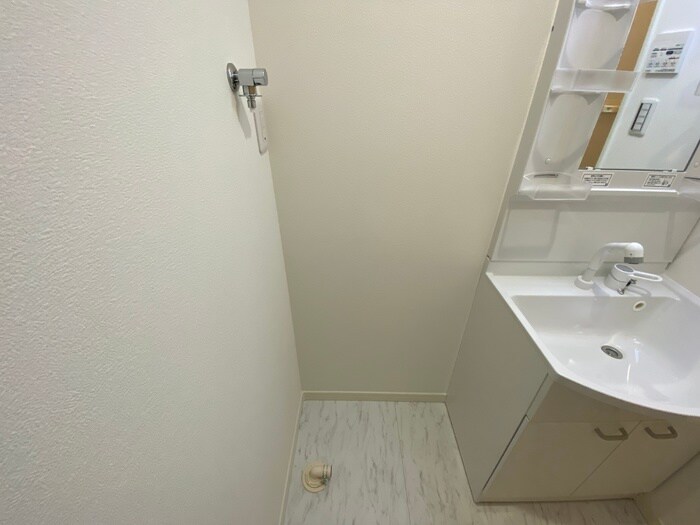 物件内観写真15　(洗濯機置場)