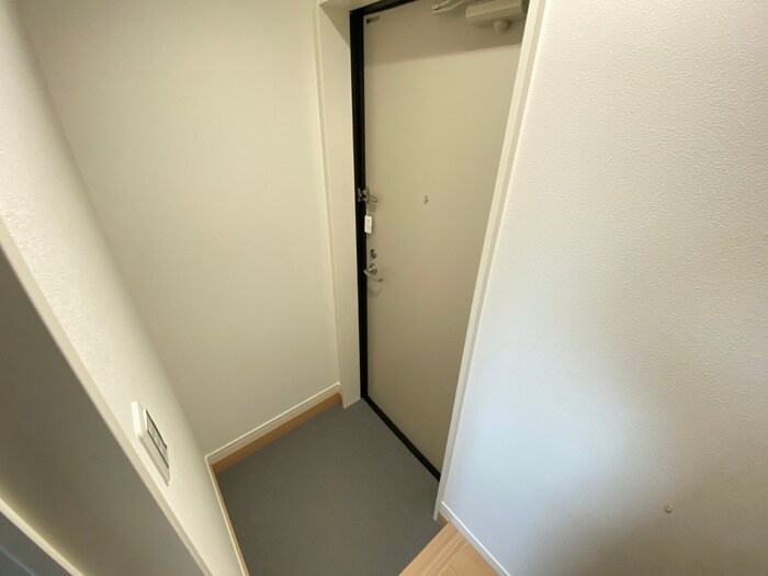 物件内観写真19　(玄関)
