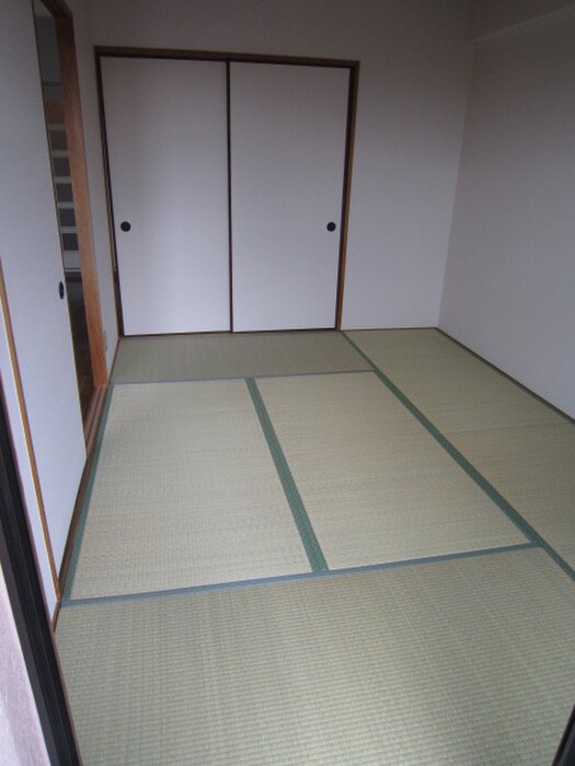 物件内観写真16　(居室)