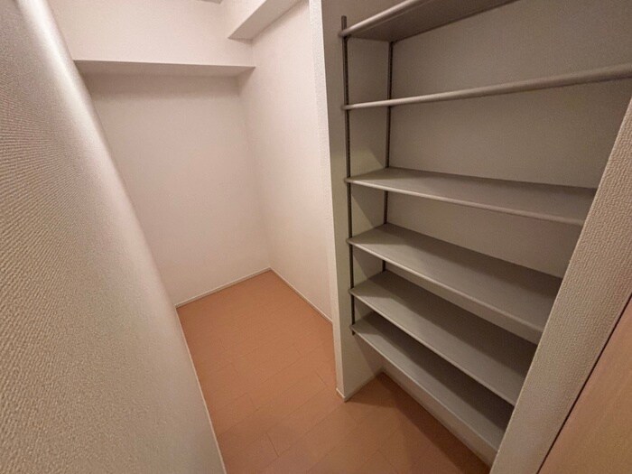物件内観写真18　(収納)