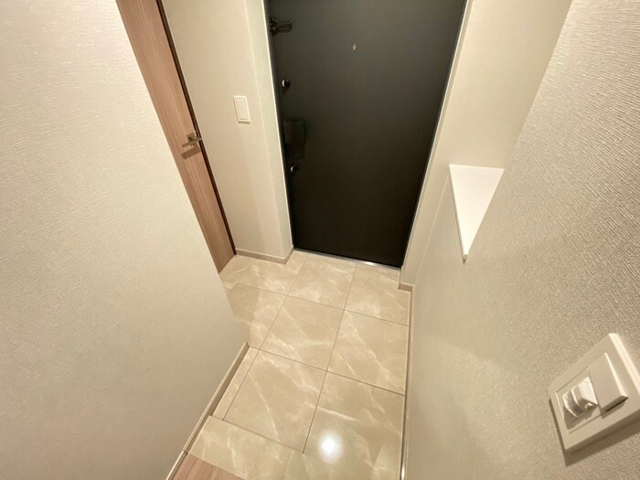 物件内観写真17　(玄関)