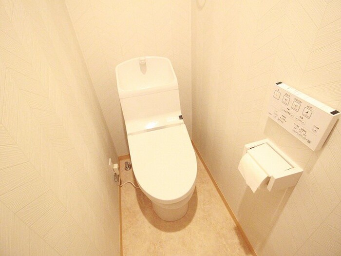 物件内観写真12　(トイレ)