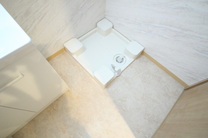 物件内観写真14　(洗濯機置場)