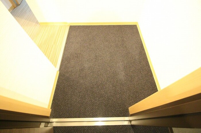 物件内観写真15　(玄関)