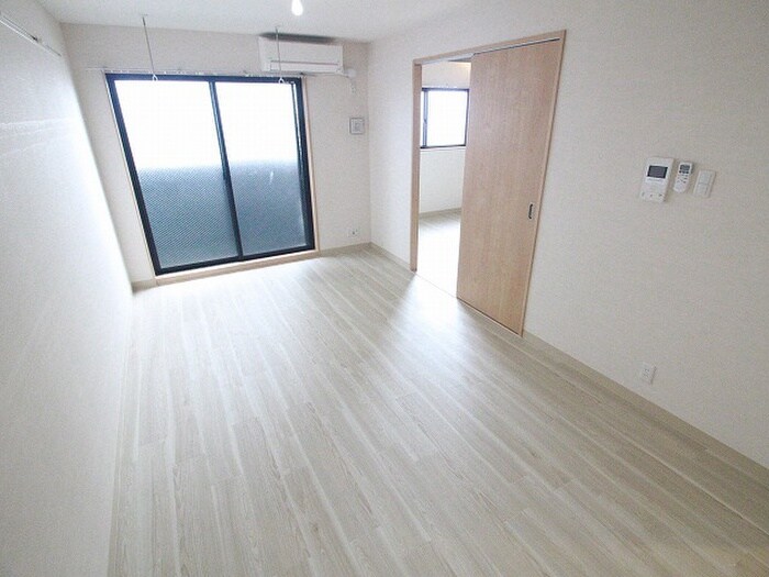 物件内観写真15　(居室)