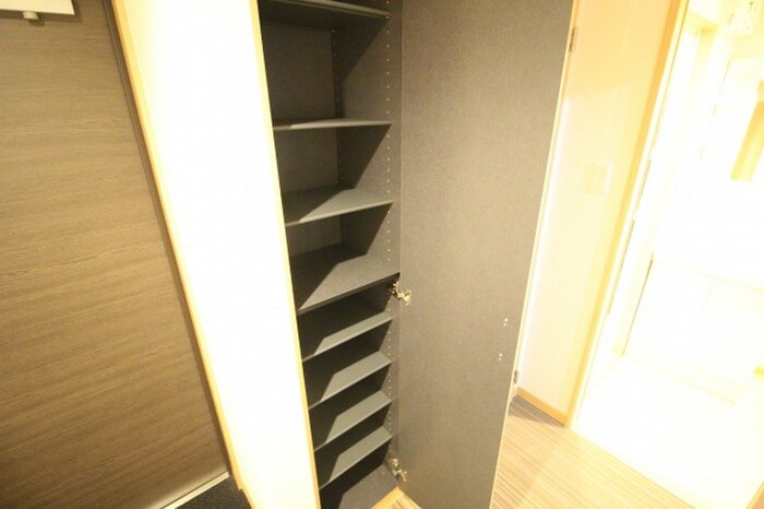 物件内観写真16　(靴箱)