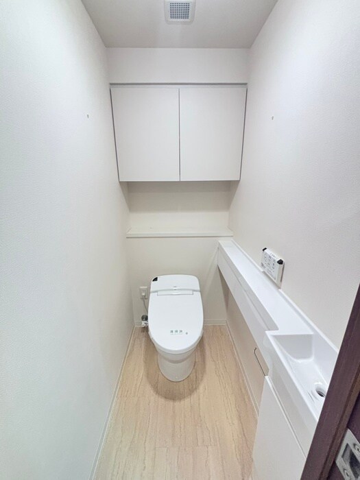 物件内観写真8　(トイレ)