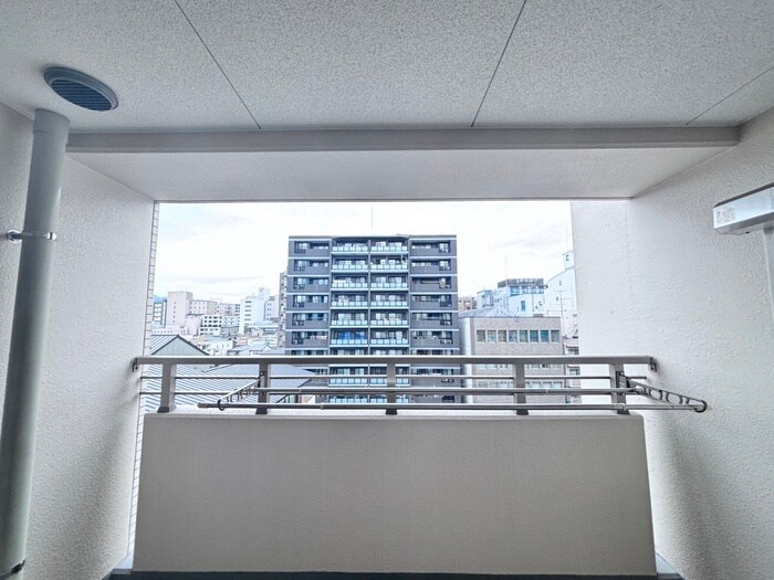 物件内観写真11　(室内からの展望)