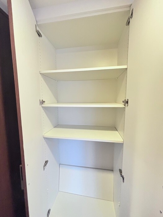 物件内観写真15　(収納)