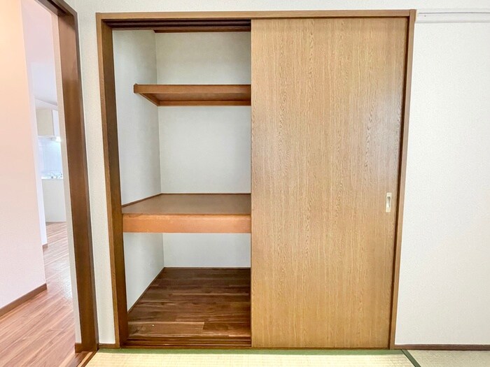 物件内観写真12　(収納)