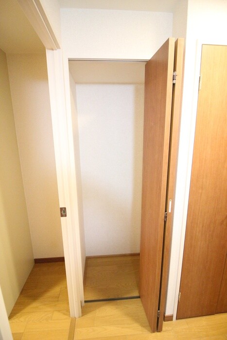 物件内観写真18　(収納)
