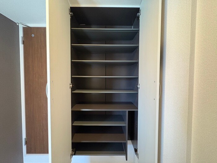 物件内観写真15　(靴箱)