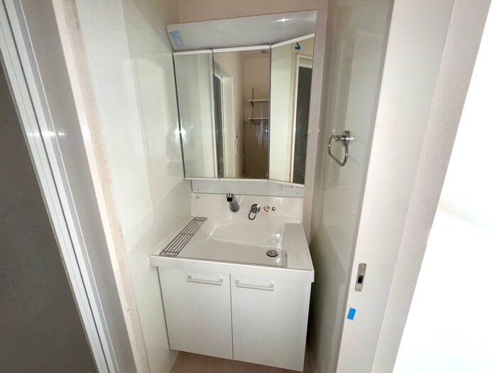 物件内観写真11　(洗面)