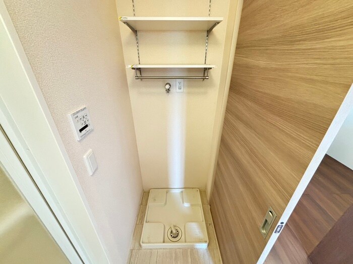 物件内観写真20　(洗濯機置場)