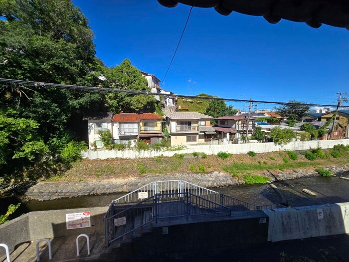 物件内観写真16　(室内からの展望)