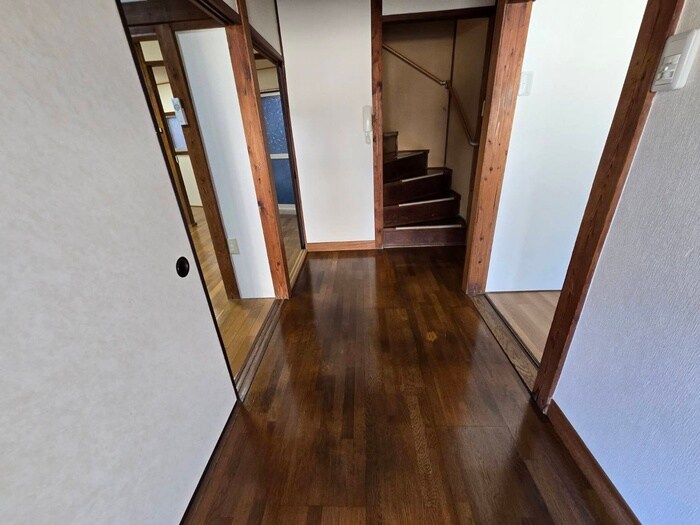 物件内観写真19　(廊下)