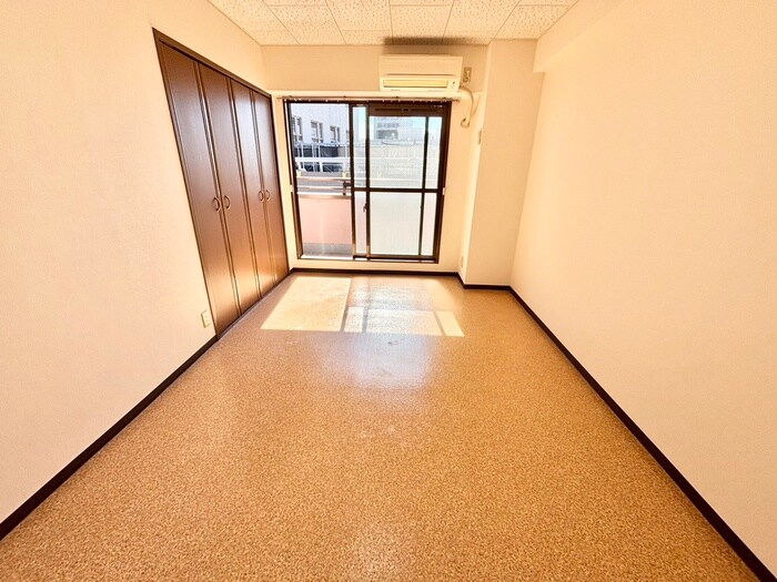 物件内観写真12　(居室)